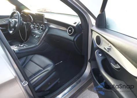 2019 Mercedes-Benz Glc 300 z USA, uszkodzony, nr VIN WDC0G4JB1KV157202